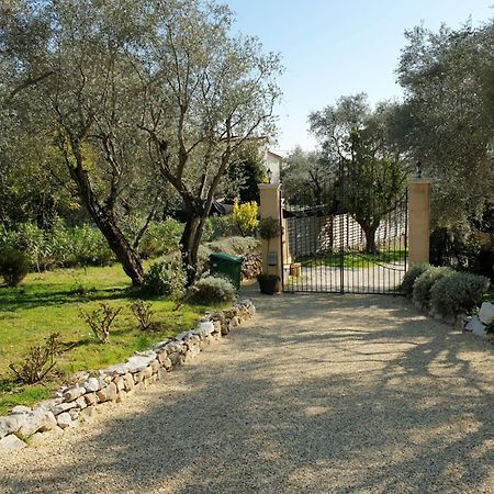 La Bastide Aux Oliviers Hotel Tourrettes-sur-Loup Esterno foto