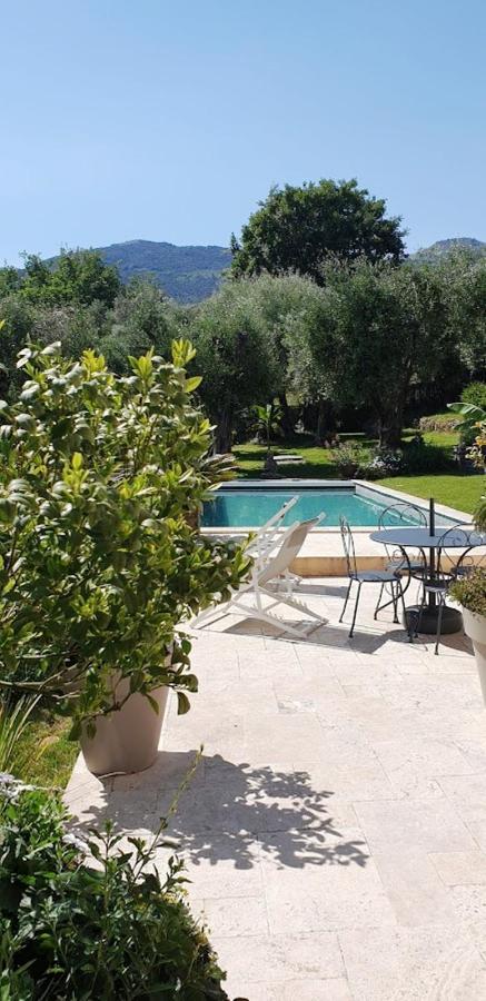 La Bastide Aux Oliviers Hotel Tourrettes-sur-Loup Esterno foto