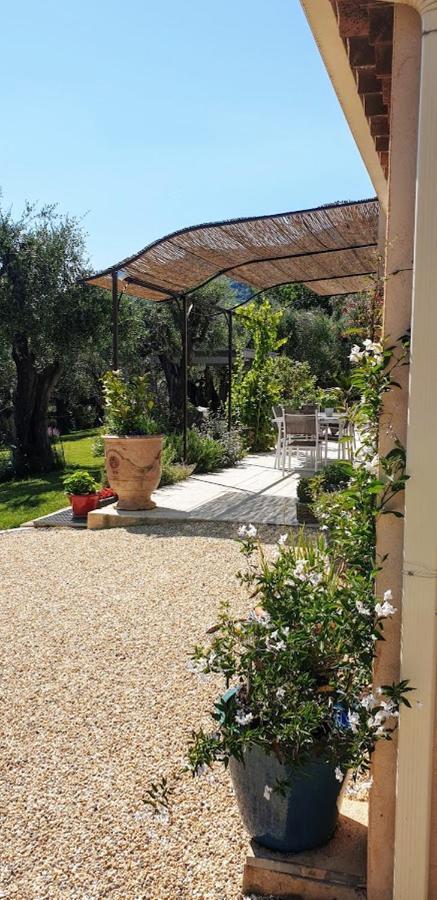 La Bastide Aux Oliviers Hotel Tourrettes-sur-Loup Esterno foto
