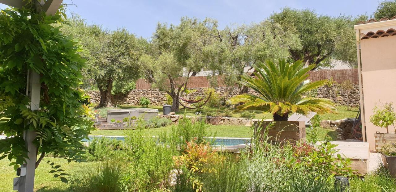 La Bastide Aux Oliviers Hotel Tourrettes-sur-Loup Esterno foto