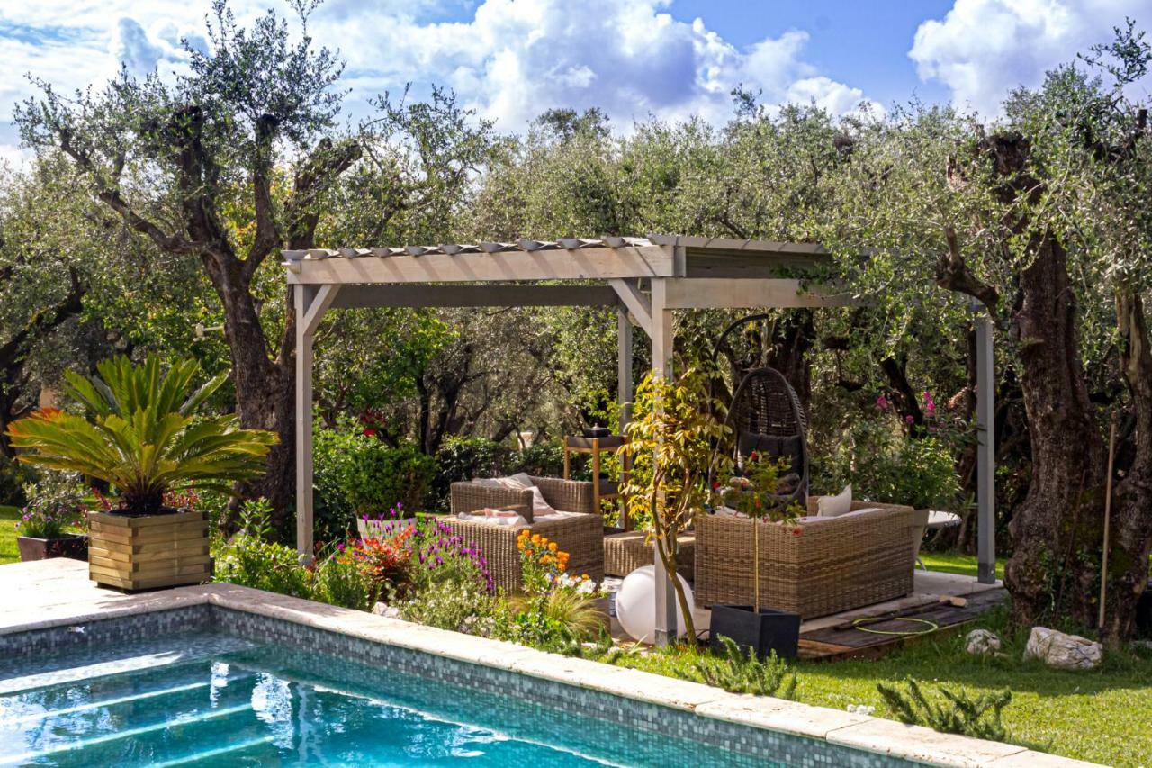 La Bastide Aux Oliviers Hotel Tourrettes-sur-Loup Esterno foto